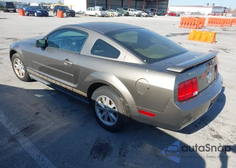 2005 Ford Mustang V6 Deluxe/V6 Premium из США, поврежденный, VIN 1ZVFT80N755186722